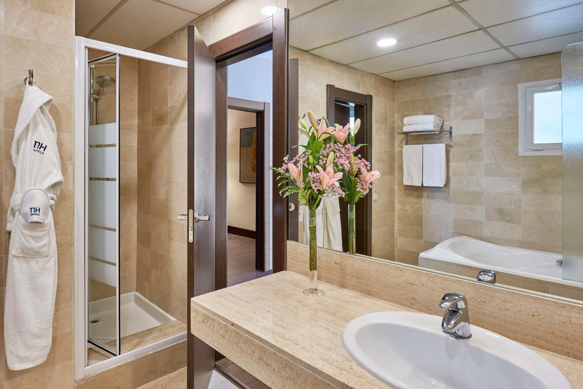 Nh Eixample Hotel 3*